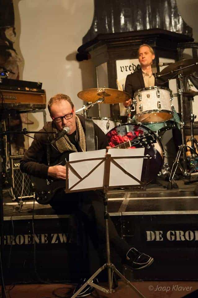 Oude stadshuis gevel met torenspits, historische bebouwing, De Groene Zwaan, theater en concertlocatie, Utrecht, Nederland.